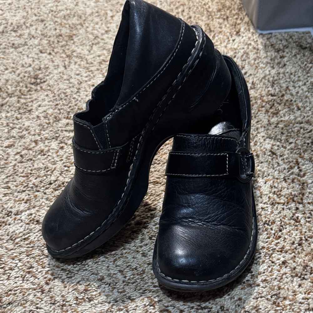 boc Black Leather Mules